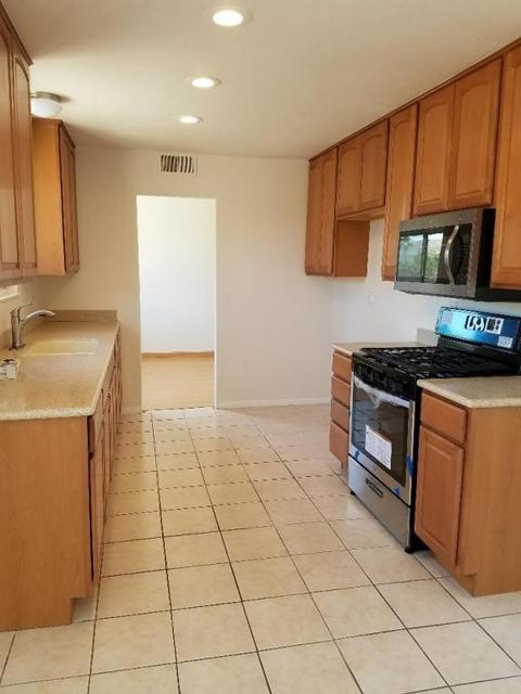 829 W Cherry Ave, Lompoc, CA 93436 photo 4
