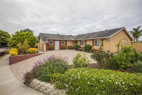 7621 Pine Tree Pl, Goleta, CA 93117 photo 1