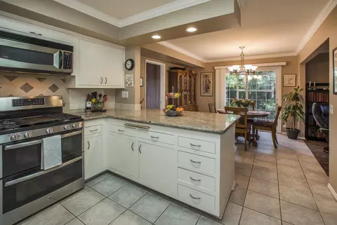 7621 Pine Tree Pl, Goleta, CA 93117 photo 2