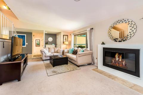 624 Wakefield Rd, Goleta, CA 93117 photo 2