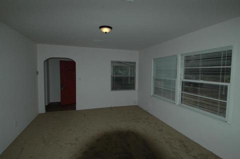 310 S L St, Lompoc, CA 93436 photo 8