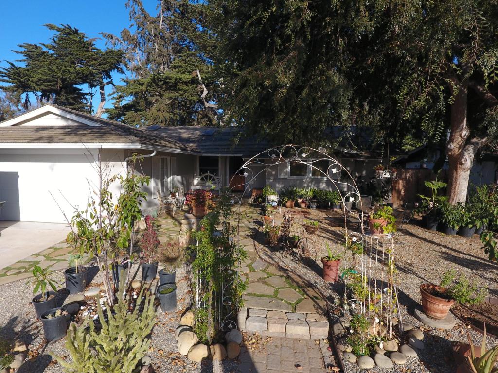 560 Arbol Verde St, Carpinteria, CA 93013 photo 2
