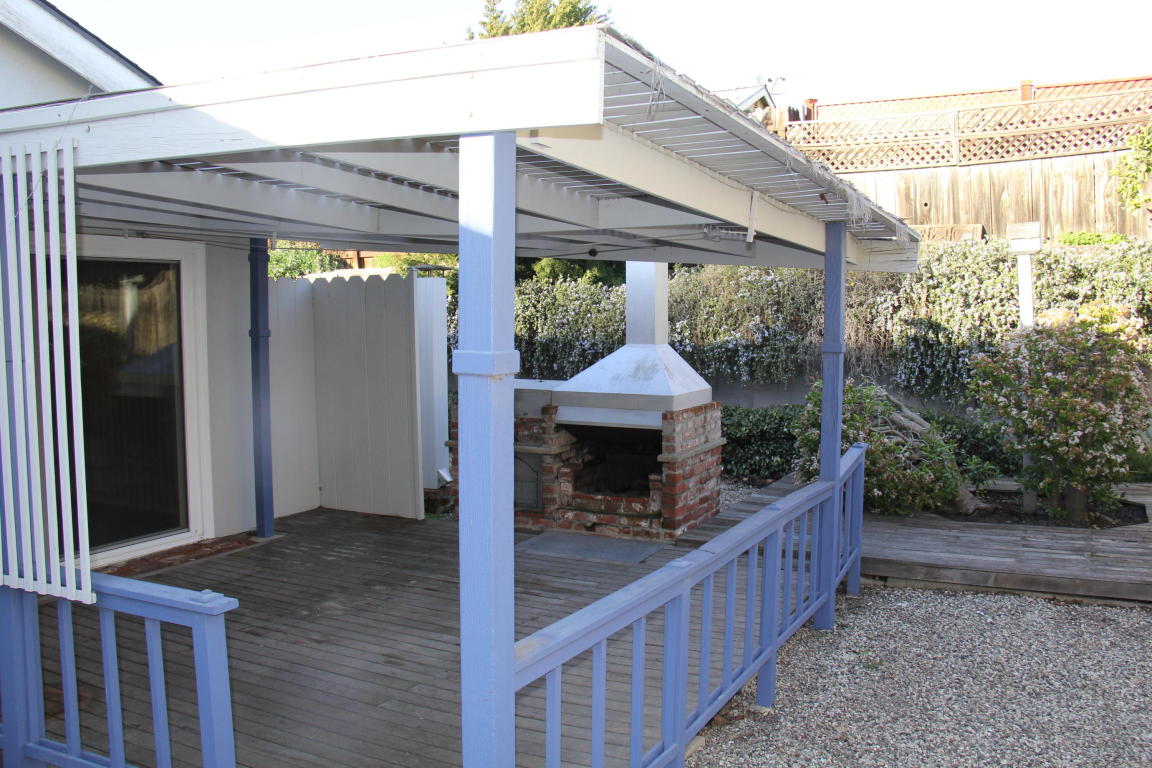 4456 Mesa Ln, Carpinteria, CA 93013 photo 3