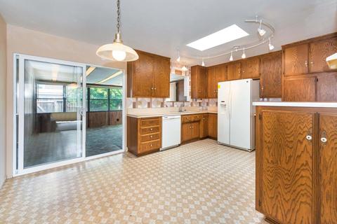 1209 E Lemon Ave, Lompoc, CA 93436 photo 4