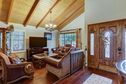 5460 Hales Ln, Carpinteria, CA 93013 photo 8