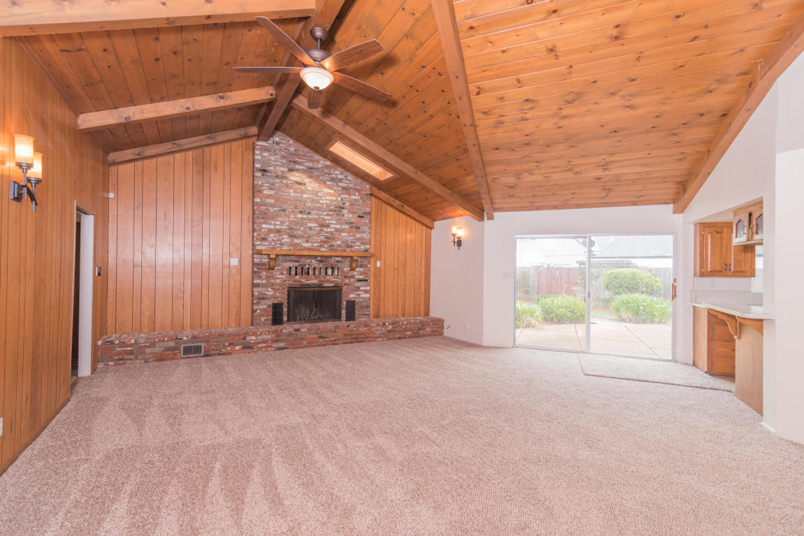 304 S 6th St, Lompoc, CA 93436 photo 5