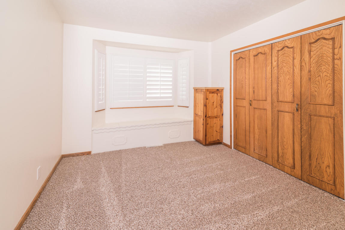 304 S 6th St, Lompoc, CA 93436 photo 8