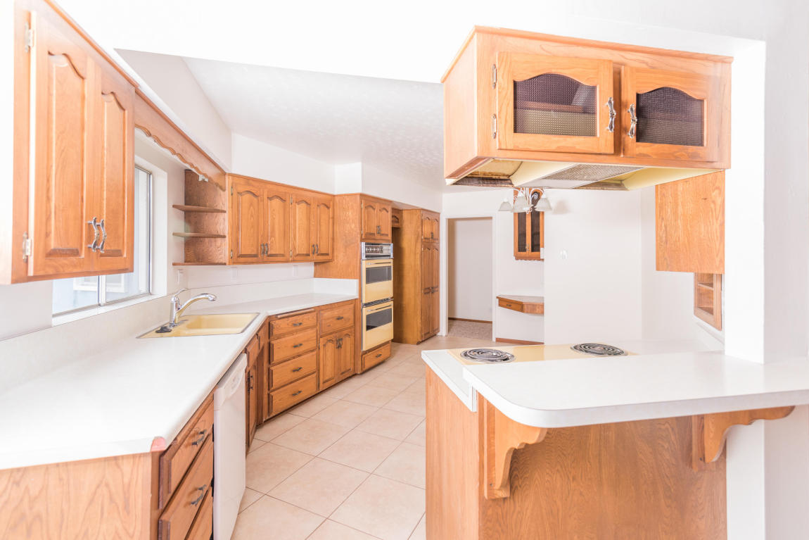 304 S 6th St, Lompoc, CA 93436 photo 7