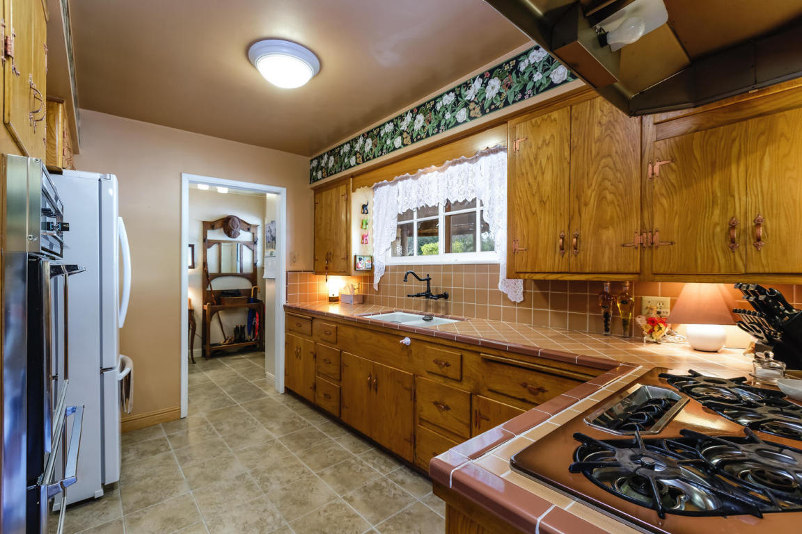 819 Daly Rd, Ojai, CA 93023 photo 9