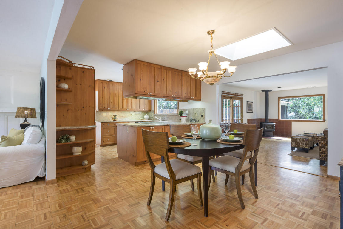 203 Serpolla St, Carpinteria, CA 93013 photo 4