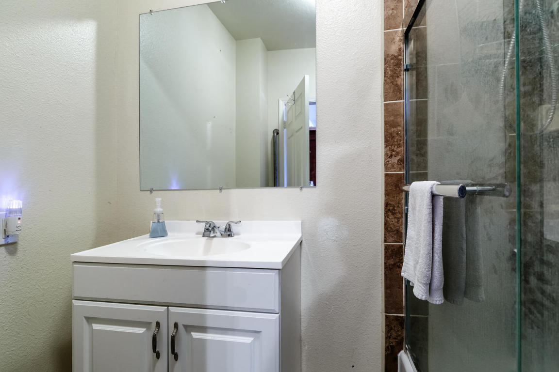 280 Bundren St, Oak View, CA 93022 photo 9