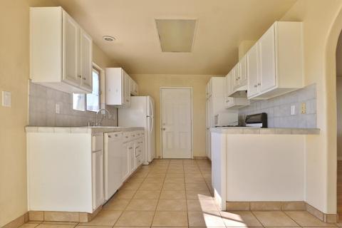 216 N Y St, Lompoc, CA 93436 photo 6