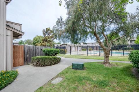 1031 W Walnut Ave, Lompoc, CA 93436 photo 3