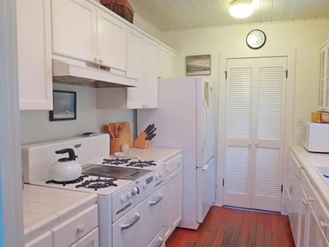650 Palm Ave, Carpinteria, CA 93013 photo 4