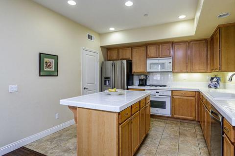 355 Feather River Pl, Oxnard, CA 93036 photo 10