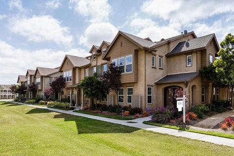 355 Feather River Pl, Oxnard, CA 93036 photo 1