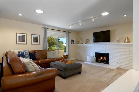 3246 Serena Ave, Carpinteria, CA 93013 photo 5