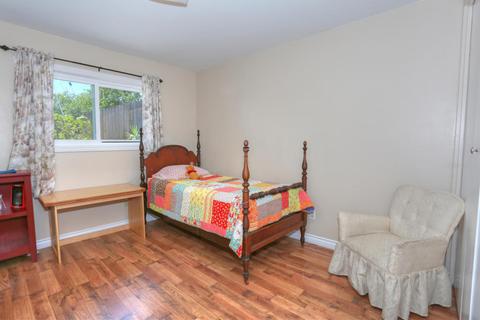 741 Leonard St, Camarillo, CA 93010 photo 14
