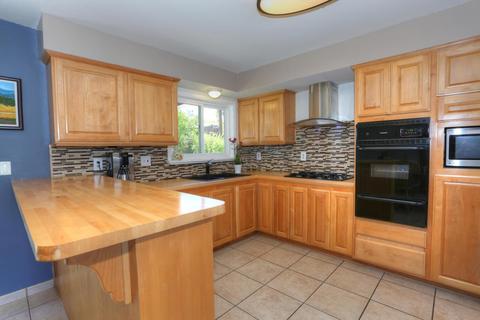 741 Leonard St, Camarillo, CA 93010 photo 6