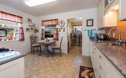 326 S B St, Lompoc, CA 93436 photo 4