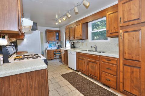 5676 Fiesta Dr, Carpinteria, CA 93013 photo 6