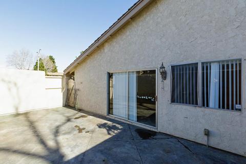 330 W Vineyard Ave, Oxnard, CA 93036 photo 17