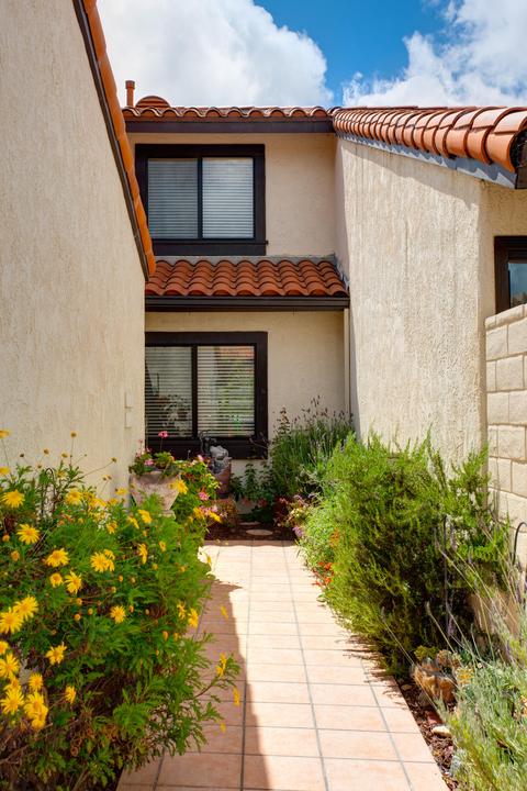 104 Oak Hill Dr, Lompoc, CA 93436 photo 3