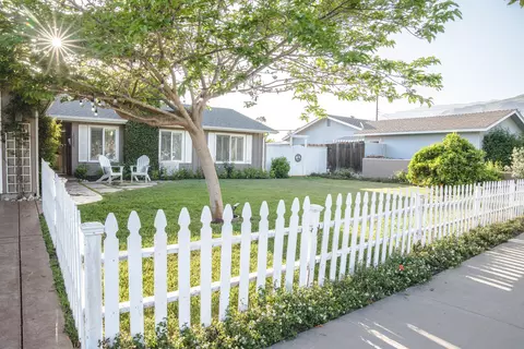 1525 Jay St, Carpinteria, CA 93013 photo 1