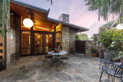 976 E Carrillo Rd, Santa Barbara, CA 93103 photo 9