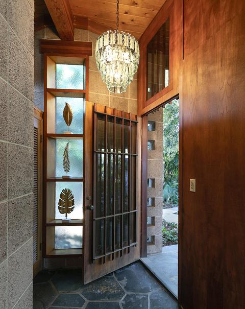 976 E Carrillo Rd, Santa Barbara, CA 93103 photo 3
