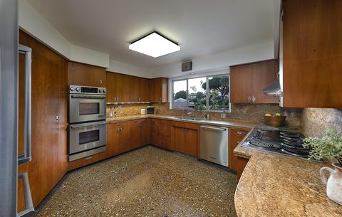 976 E Carrillo Rd, Santa Barbara, CA 93103 photo 7