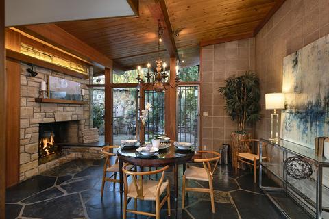 976 E Carrillo Rd, Santa Barbara, CA 93103 photo 6