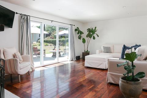 205 Serpolla St, Carpinteria, CA 93013 photo 2