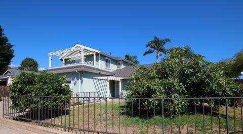 1472 Eucalyptus St, Carpinteria, CA 93013 photo 2