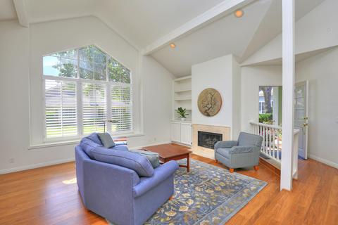 1561 Meadow Cir, Carpinteria, CA 93013 photo 2