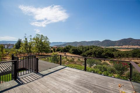 705 Mesa Dr, Solvang, CA 93463 photo 4