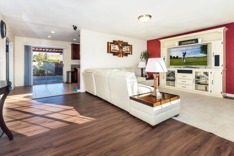 320 N Y St, Lompoc, CA 93436 photo 2
