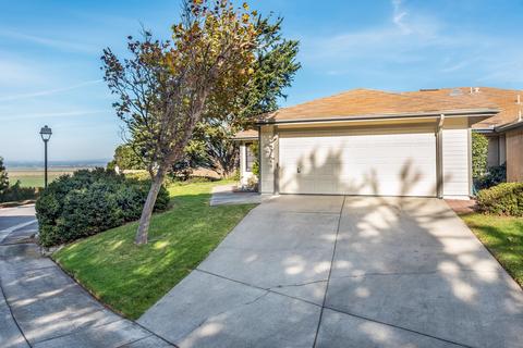 500 Newport Dr, Lompoc, CA 93436 photo 2