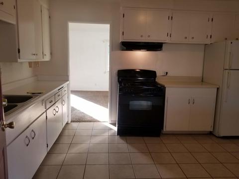 206 S C St, Lompoc, CA 93436 photo 8