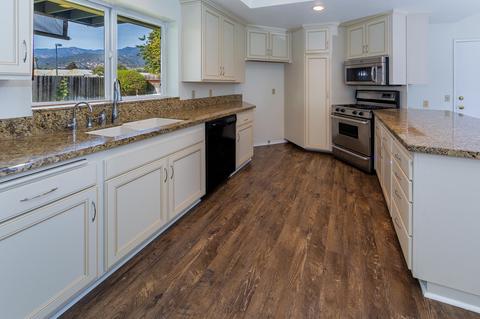 1563 Meadow Cir, Carpinteria, CA 93013 photo 6
