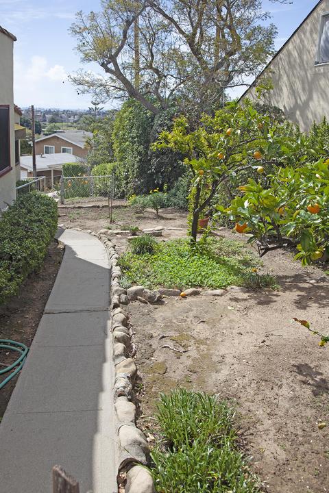 939 E Carrillo Rd, Santa Barbara, CA 93103 photo 10