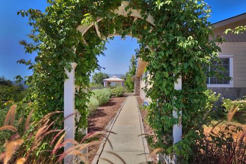 920 Loma Dr, Ojai, CA 93023 photo 3
