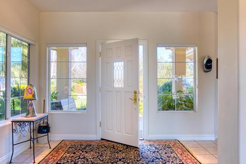 10806 Encino Dr, Oak View, CA 93022 photo 2
