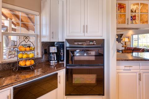 10806 Encino Dr, Oak View, CA 93022 photo 13