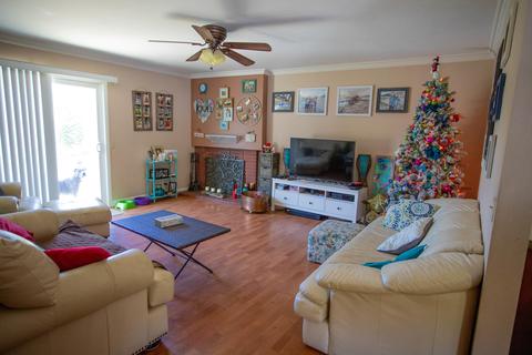 313 Amherst Pl, Lompoc, CA 93436 photo 2