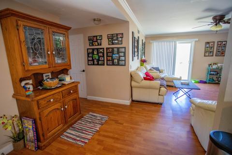 313 Amherst Pl, Lompoc, CA 93436 photo 7