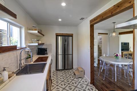 440 Larmier Ave, Oak View, CA 93022 photo 9