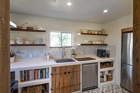 440 Larmier Ave, Oak View, CA 93022 photo 8