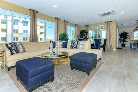 2800 Wagon Wheel Rd #403, Oxnard, CA 93036 photo 2
