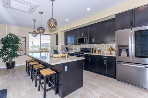 2800 Wagon Wheel Rd #403, Oxnard, CA 93036 photo 3